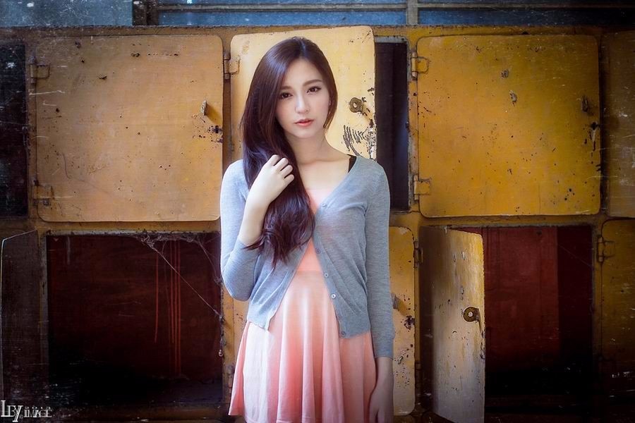 美女美图:清纯长腿美女户外性感自拍图集(图7) 美女美图:清纯长腿美女户外性感自拍图集(图7)