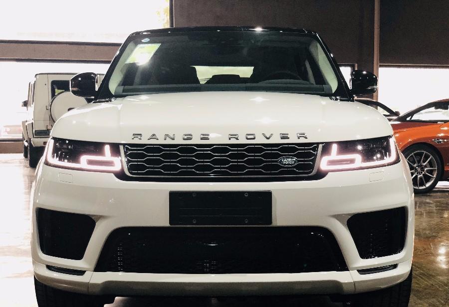 18款路虎揽胜运动3.0 柴油越野现车降价