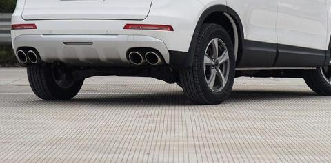 全系4根排气管的哈佛SUV，不费油12万价格，装黑科技发动机