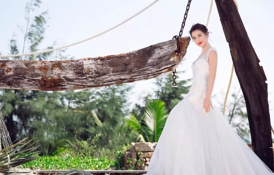 黄圣依和儿子相处尴尬 奶奶却实力宠孙 为安迪建游乐场建滑雪场!