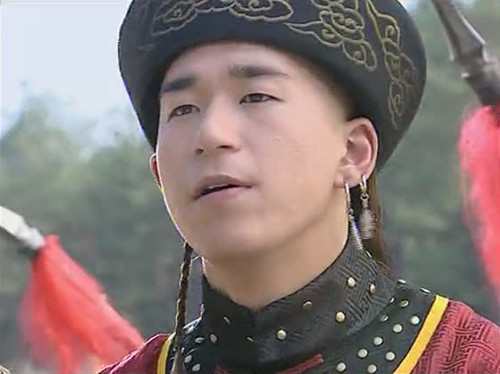 和珅儿子丰绅殷德的扮演者,沙溢帅气,邵峰痴