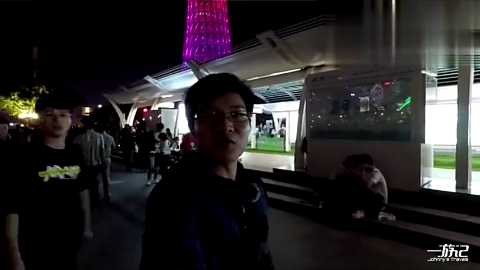 视频:广州塔景区游客爆棚不到1分钟30名游客翻