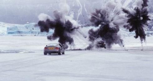 透明汽车,女生不能再穿裙子开车了