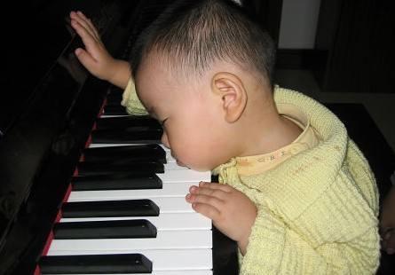 一位钢琴老师感言: 教的学生考级全过, 但家长若