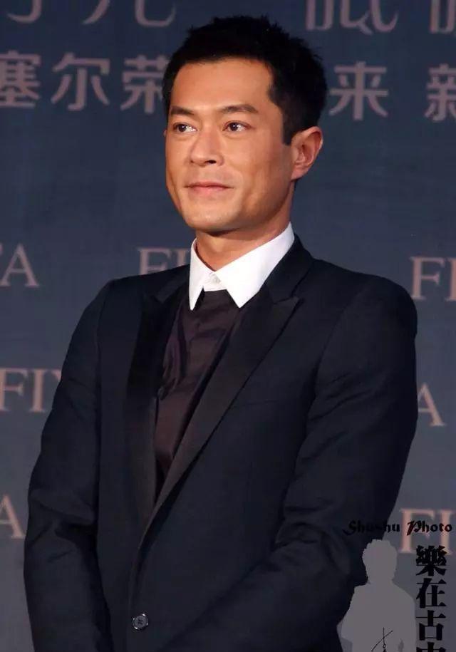 捐款最多的6个明星, 周润发捐款56亿, 他不了排