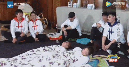 ӳضBabyŰˣϾȻж㾵ͷķϵң