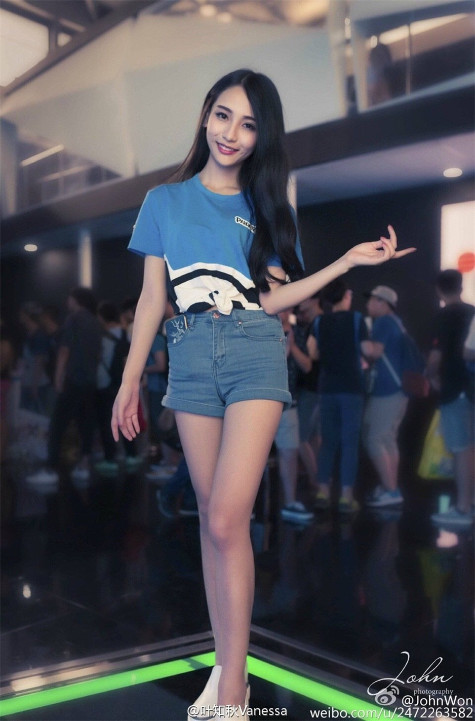 骨感美女叶知秋微博养眼自拍图片