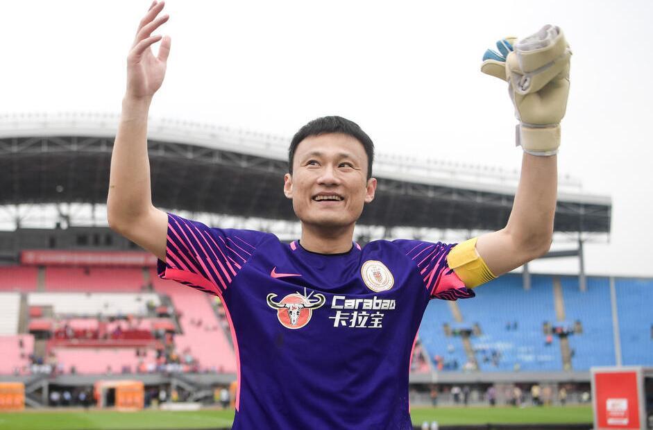 36岁前国门老而弥坚,中超最老门将创赛季最长