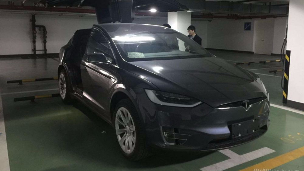 370公里长途+专业测试场 特斯拉Model X试驾体验报告