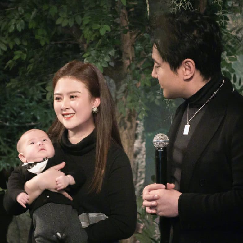 沈腾晒饭量,卑微吃草,网友:别跟贾玲玩了,褶子都