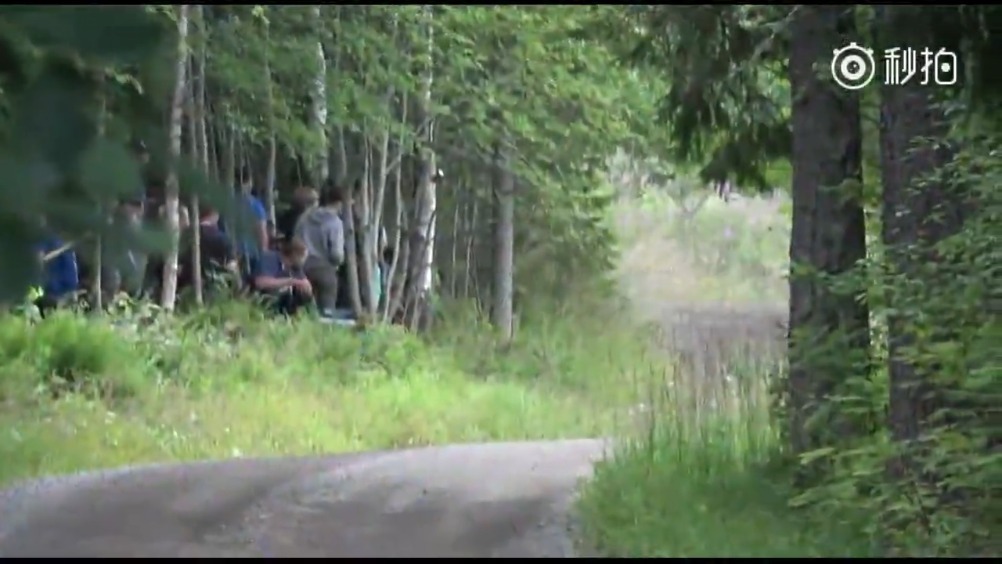 WRC拉力赛：你们慢慢跑，我先飞了