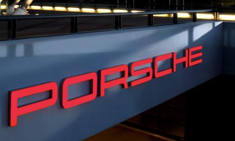 致敬传奇70载，在上海体验中心“驭·见”保时捷全新Cayenne