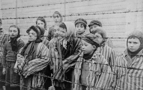 小女孩在被活埋前说:叔叔把我埋浅一点,妈妈好