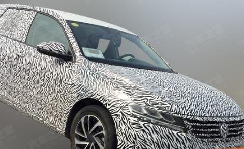 大众全新朗逸谍照曝出，这前脸像小一号的迈腾，销量冠军稳住了！