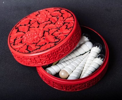 戴春林获螺子黛外观专利,带你看看古代化妆品里的LV