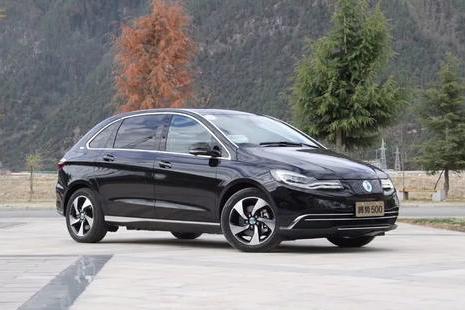 腾势亏损严重，比亚迪和奔驰却仍一往情深，继续增资8个亿！