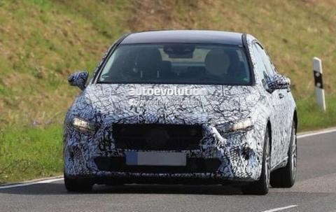 奔驰A级三厢版新车，针对中国市场，照片曝光