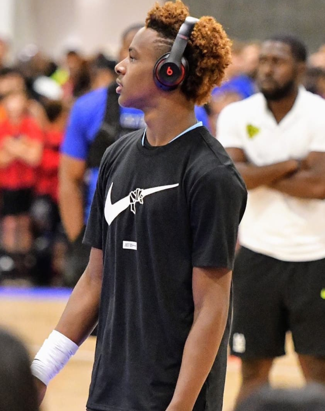 不用亲子鉴定,只看这个表情,实锤了布朗尼就是詹姆斯的亲儿子图片