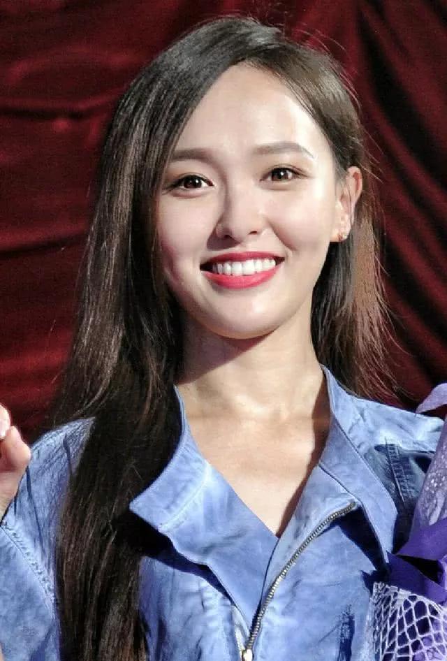 整牙如换脸!原来唐嫣也有这么无法入眼的时期?