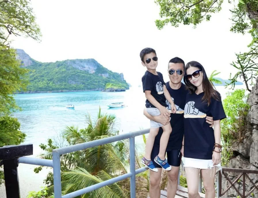 黄圣依安迪像对假母子 杨子:看到儿子和圣衣互动很开心