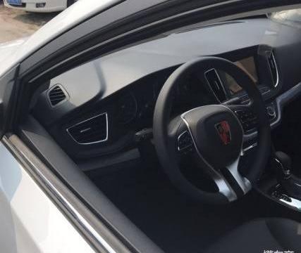 聪明人买车不要捷达了，现在流行买这车，油耗空间都很棒！