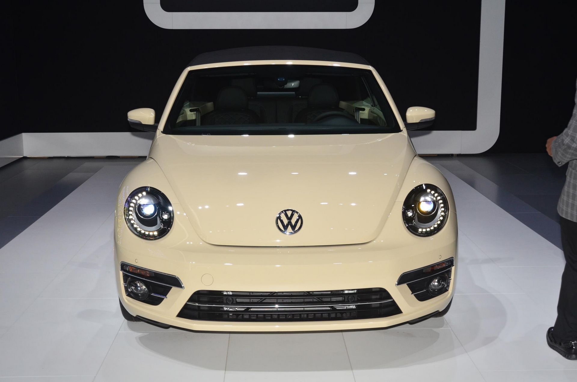 大众甲壳虫Final版本亮相洛杉矶车展!讲不出再见!