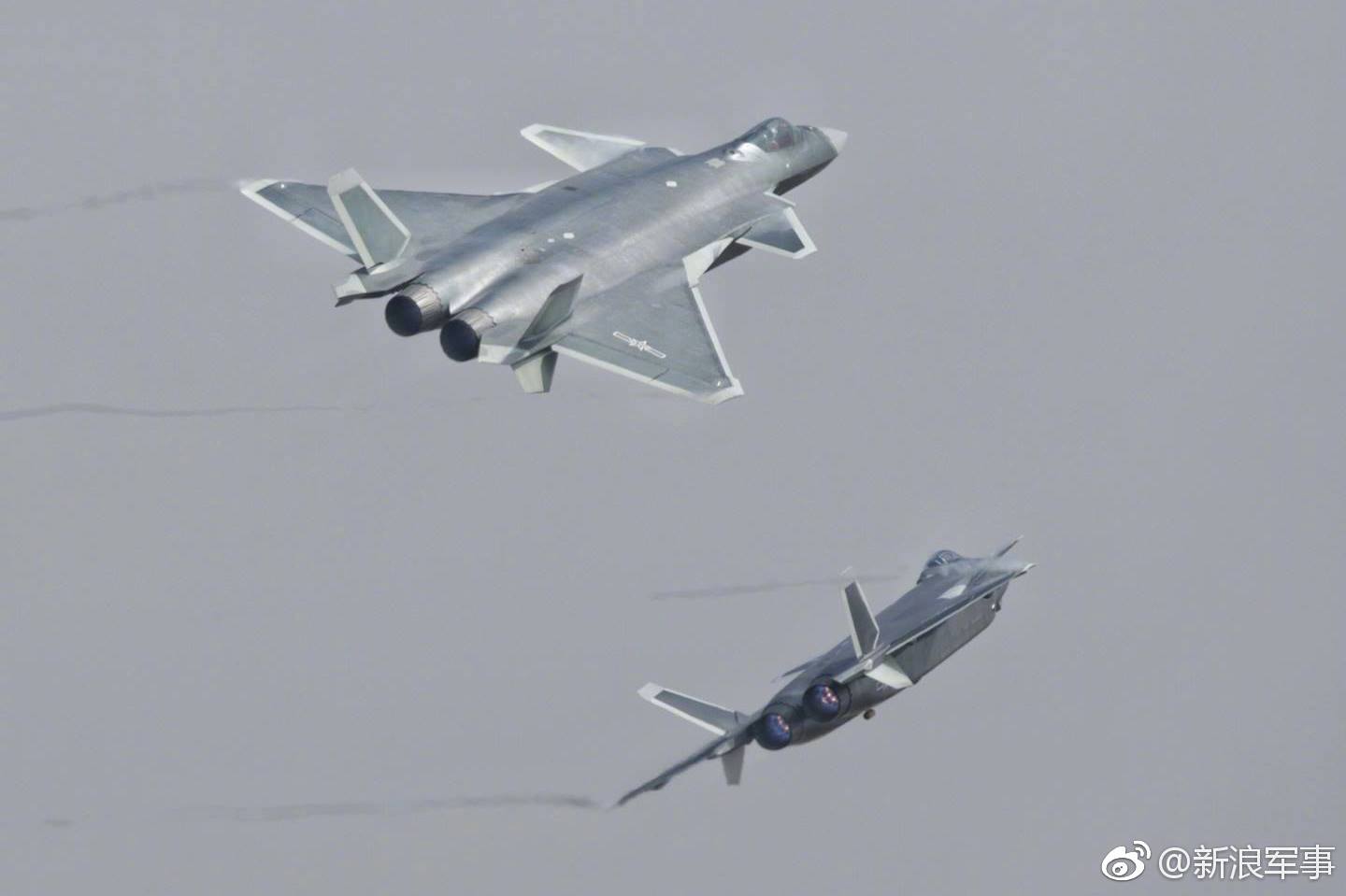 新加坡防长:将购新战机代替F16 中国歼20系选