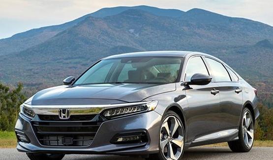 溜背式加小鸭尾 2.0T搭配10AT 还考虑什么迈腾蒙迪欧