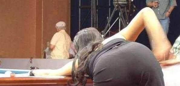 潘晓婷为何每次标配黑色紧身裤? 突凸点? 她这么说