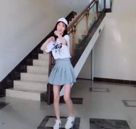 女幼师的一段跳舞视频走红网络,家长和网友都