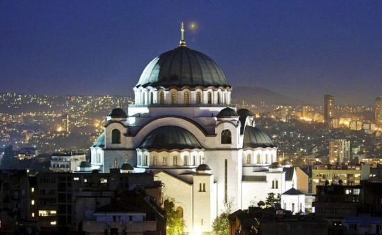 中国小伙第一次到欧洲塞尔维亚,刚下机场就懵