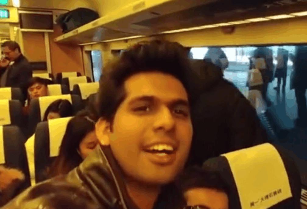 印度人来中国旅游，乘坐高铁时问了一个问题，让所有人都笑了!