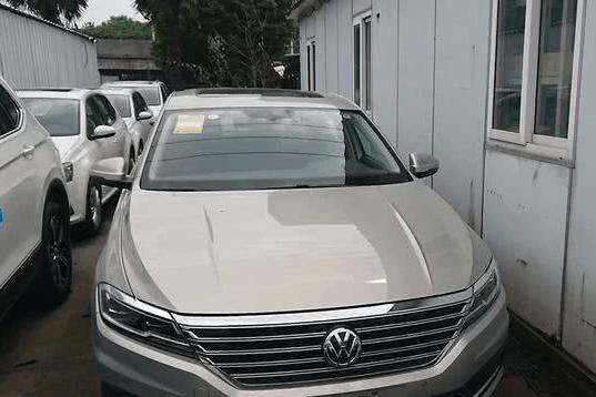 停车场偶遇全新朗逸Plus，外观终于不再套娃，12起售又要大卖了