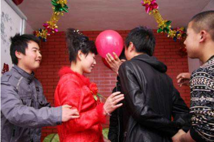 女子结婚一年未怀孕,婆婆偷偷在新房装监控,结