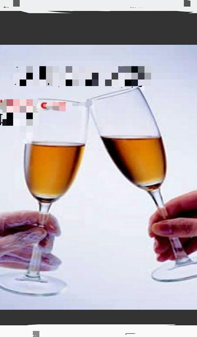 交杯酒一般情况下,参加的有男方的叔叔伯伯(男方只喊家族亲兄弟