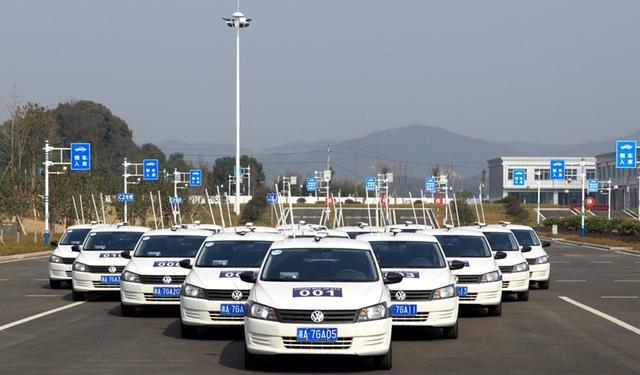 这里有“德系紧凑型三厢车“的最新资讯请不要错过