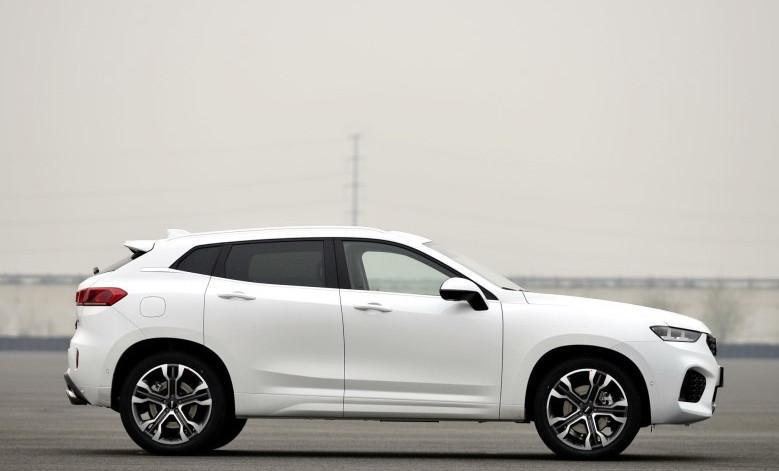 这国产SUV优缺点明显, 颜值高内饰豪, 看不见的地方呢?