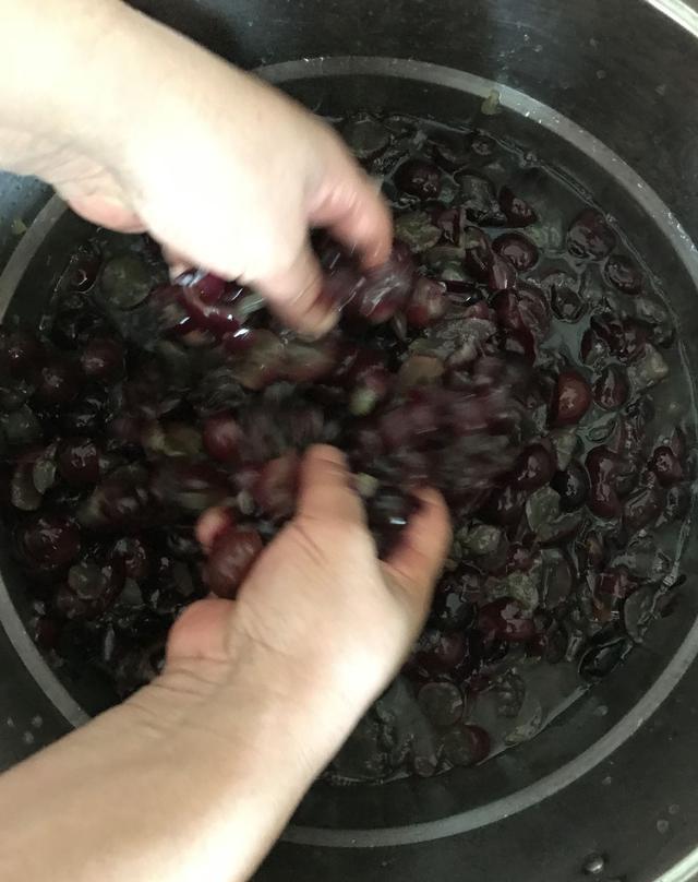 这样的葡萄酒，你会在家动手制作吗？