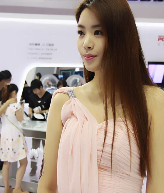 新款东风悦达SUV起亚NP,对话式语音识别智能互联车！