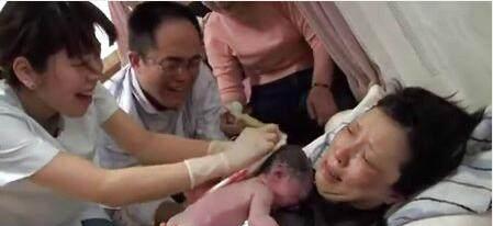孕检医生说胎儿畸形建议引产, 宝妈的坚持却出现意外结果!