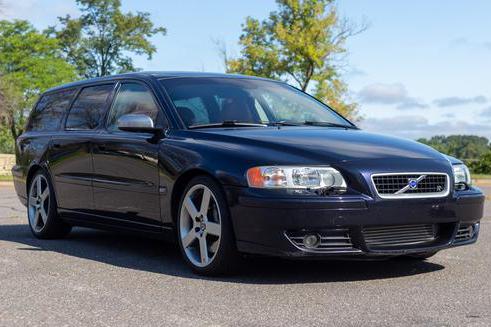 让人遗忘的沃尔沃V70 R旅行车，搭载295马力的2.5升五缸涡轮引擎