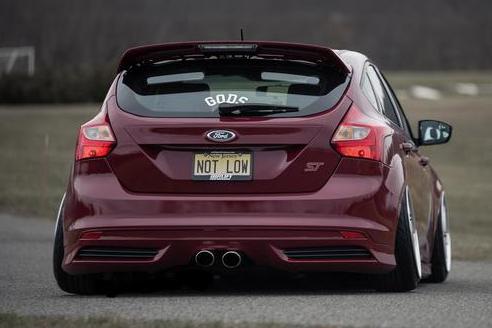 一辆“颜色另类”“风格另类”的福特福克斯ST！