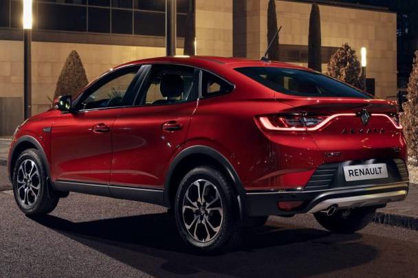 全新2021款雷诺Arkana官图亮相，搭载1.6升自吸及1.3升涡轮引擎