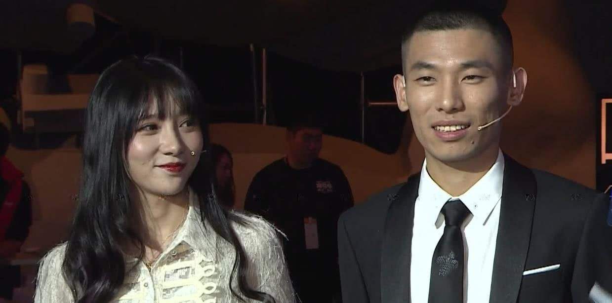 旭旭宝宝击败卢本伟成新斗鱼一哥, 用数据说话, 网友的回应亮了!