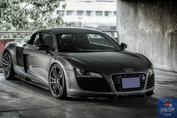 一辆“高不成，低不就”的超跑！奥迪Audi R8！