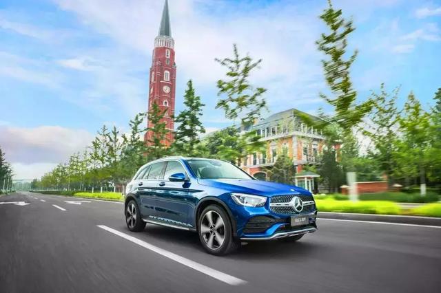 这款豪华中型SUV，除了豪华更大外，改变更超越预期