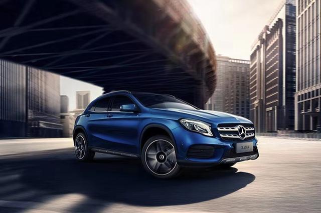 奔驰降价！7万的优惠，不足19万。网友：不想看宝马X1