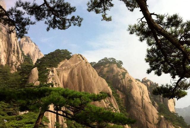 位列中国最美名山之首 盛名远超衡山恒山嵩山 却不是中国五岳