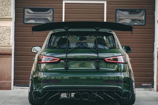 难以理解的改装！将一台奥迪RS Q3改装成“奥迪RS 3”！