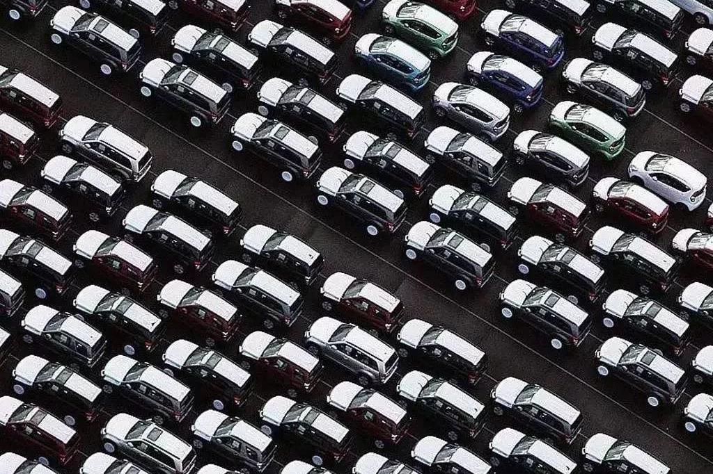 首破80%，环比上升近三成，汽车经销商库存预警指数创新高